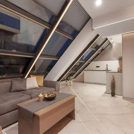 Apartamento Luxury Skylight Loft & Terrace Center Varna