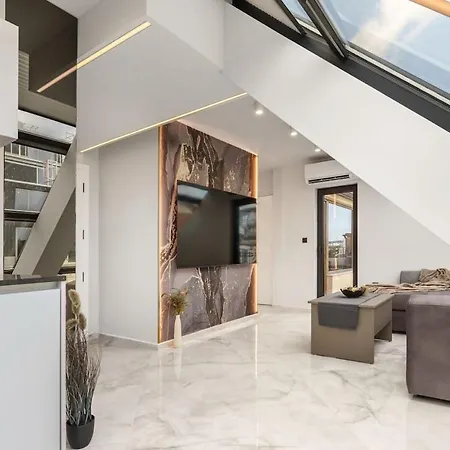 Apartamento Luxury Skylight Loft & Terrace Center *